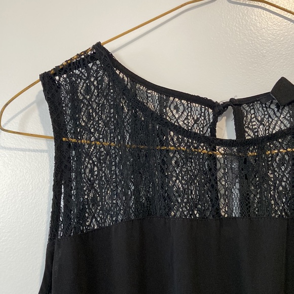 Forever 21 Women’s Black Jumpsuit Pantsuit Size Large Pockets Lace Shoulders - Picture 2 of 9